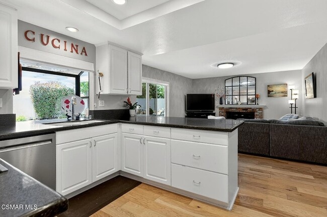 Building Photo - 907 Sagebrush Pl
