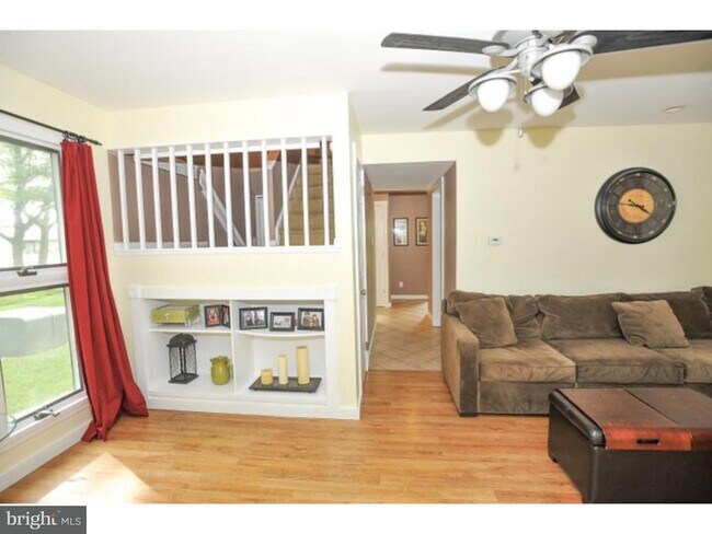 Building Photo - 48 W Azalea Ln