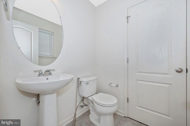 Building Photo - 7780 Dagny Wy