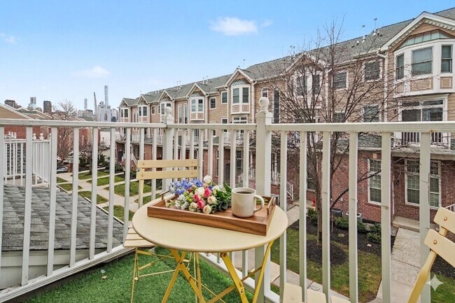 Building Photo - 354 Oswego Ct