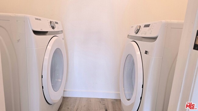 Building Photo - 1650 S Bentley Ave