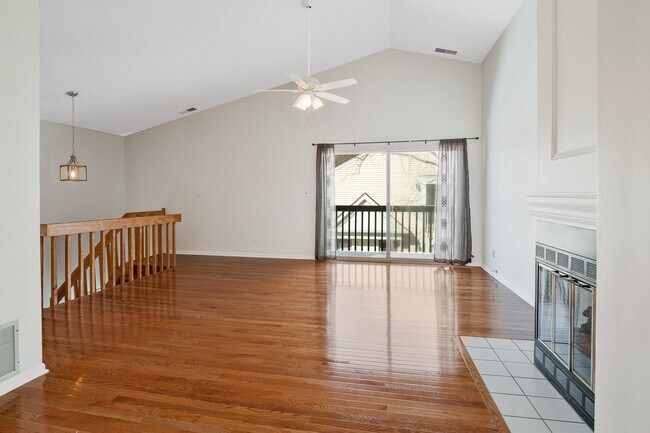 Building Photo - 450 Bridle Trail