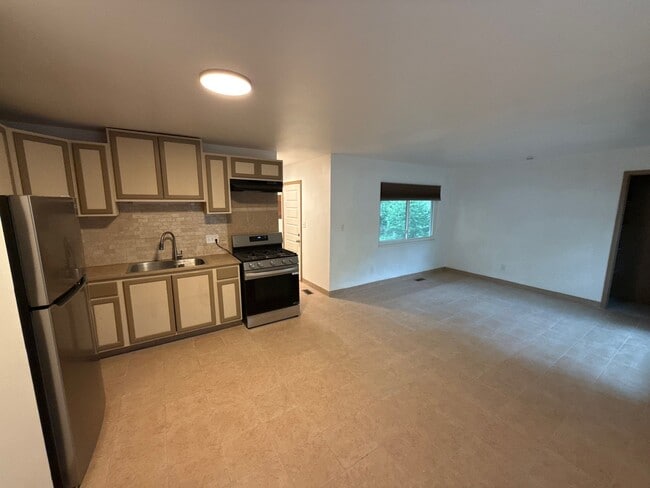 Building Photo - 9438 Conried Dr