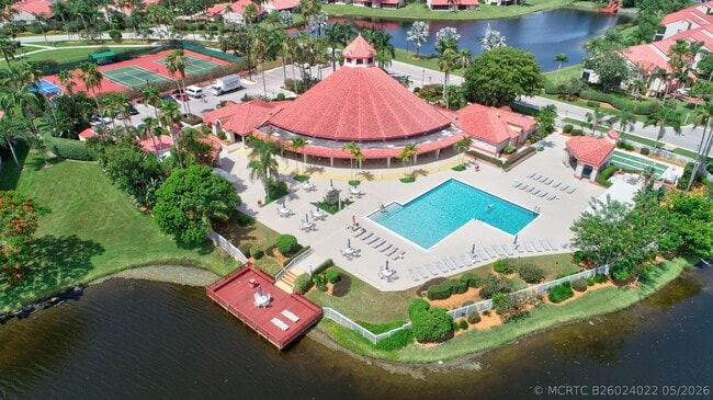 Building Photo - 7657 Lexington Club Blvd