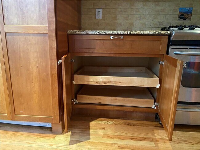 Building Photo - 4210 Surf Ave