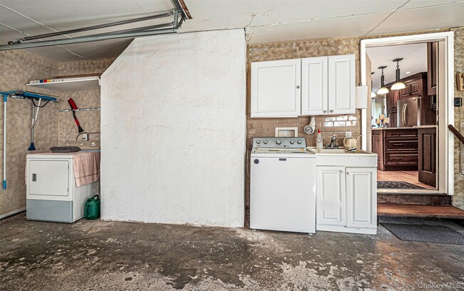 Building Photo - 7 Sanfordville Rd