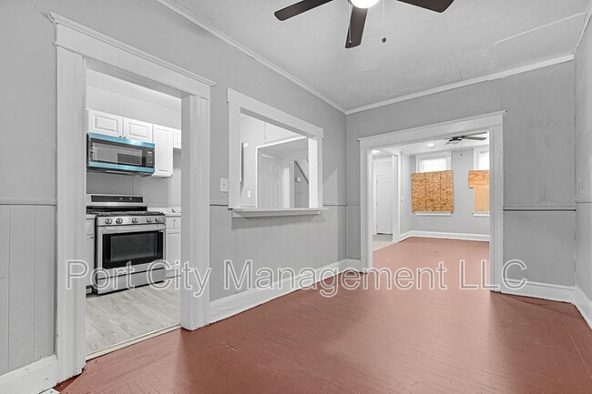 Building Photo - 2813 Presbury St
