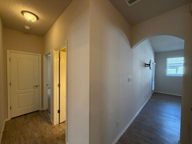 Building Photo - 5815 Mafraq Ave NW