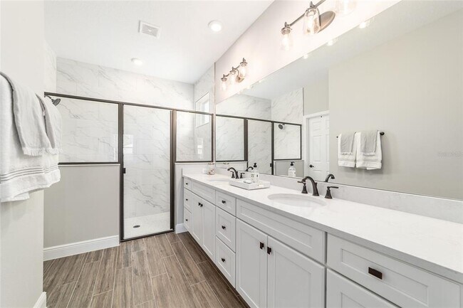 Building Photo - 7762 SW 59th St
