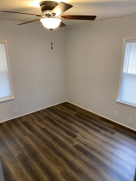 Back bedroom. - 108 Laredo Ave