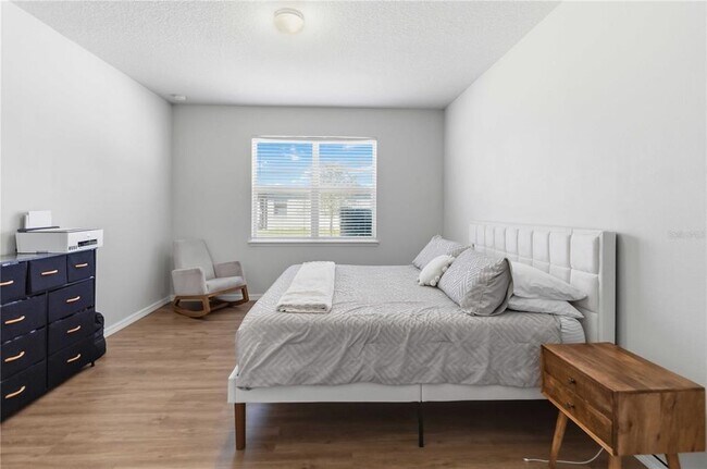 Building Photo - 17241 Goldcrest Loop