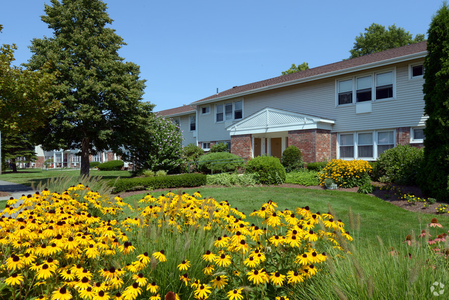 Building Photo - Oxbow Farms