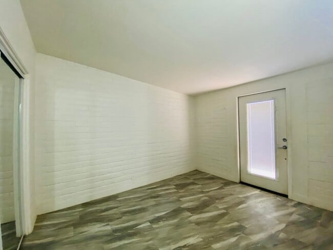Building Photo - 1/2 Off First Full Month's Rent! Spacious Design Meets Modern Living in this Private 2 bedroom 1 ...
