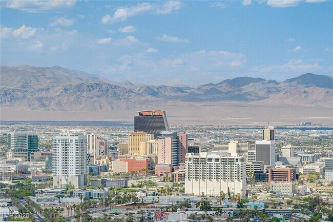 Building Photo - 222 Karen Ave