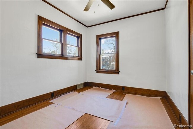 Building Photo - 522 N Washington Ave