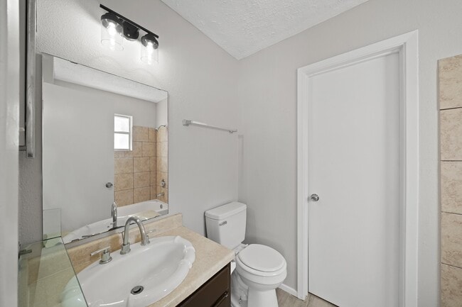 Building Photo - 7227 Colima Dr