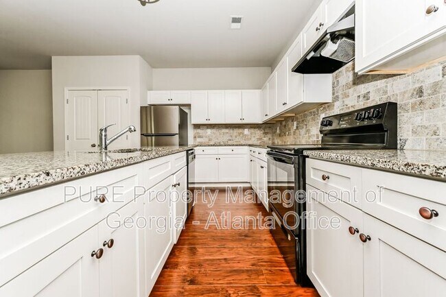 Building Photo - 130 Daisy Cir