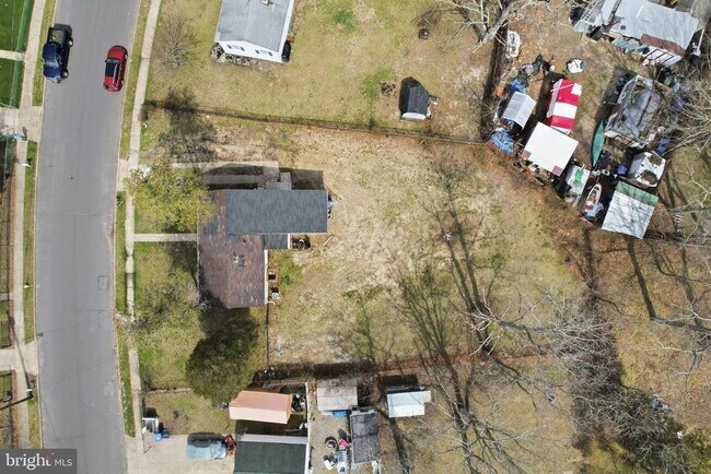 Building Photo - 4 Coville Dr