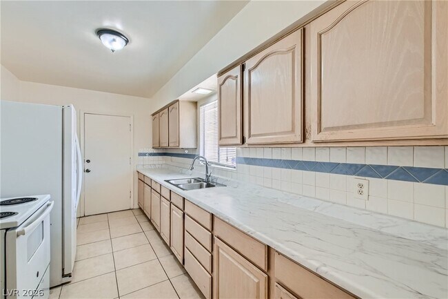 Building Photo - 1132 Pahor Dr