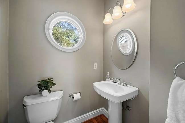 Building Photo - 117 St Charles Ct