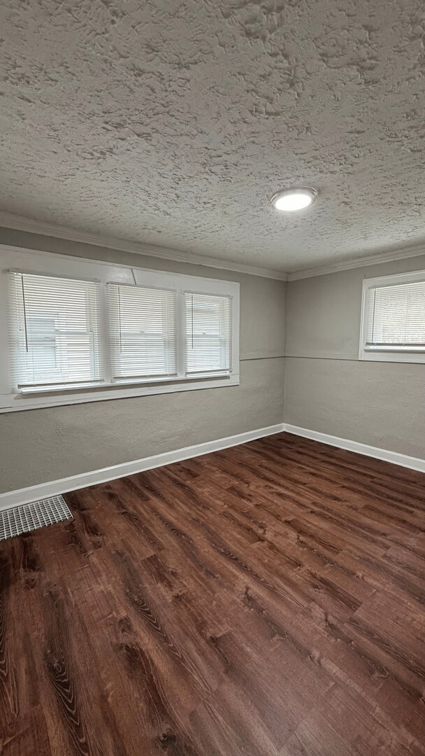 Building Photo - 610 N Linwood Ave