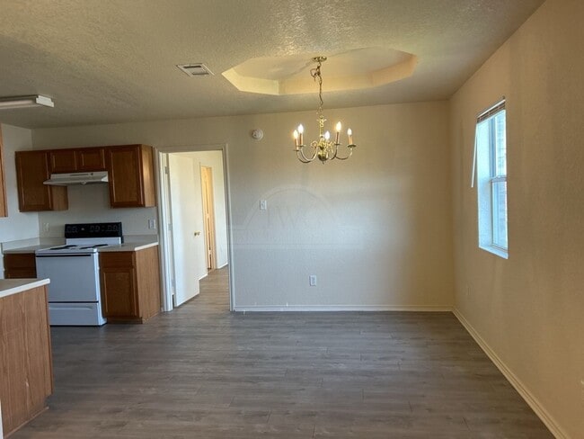 Building Photo - 2303 Gallop Dr
