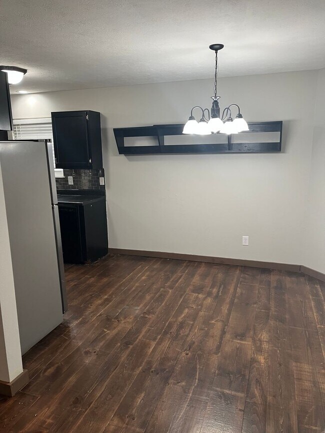 Building Photo - Adorable 3 Bedroom, 2 Bath Home!