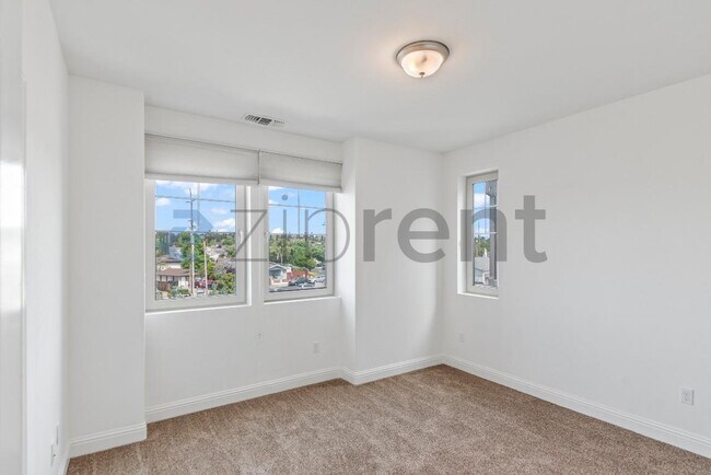 Building Photo - 2954 Worthing Common