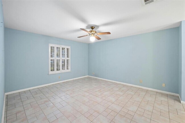 Building Photo - 7110 Sungate Dr