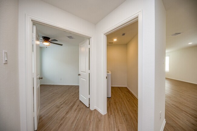 Building Photo - 27122 River Birch Ridge Dr
