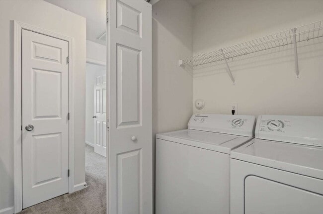 Building Photo - 3-Bed Townhouse in Leesville District