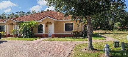 Building Photo - Villa in Tuscany Preserve, Poinciana
