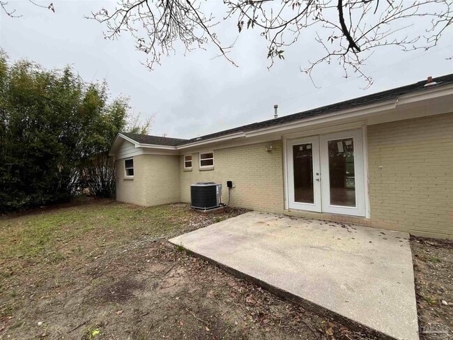 Building Photo - 1127 Redwood Ln