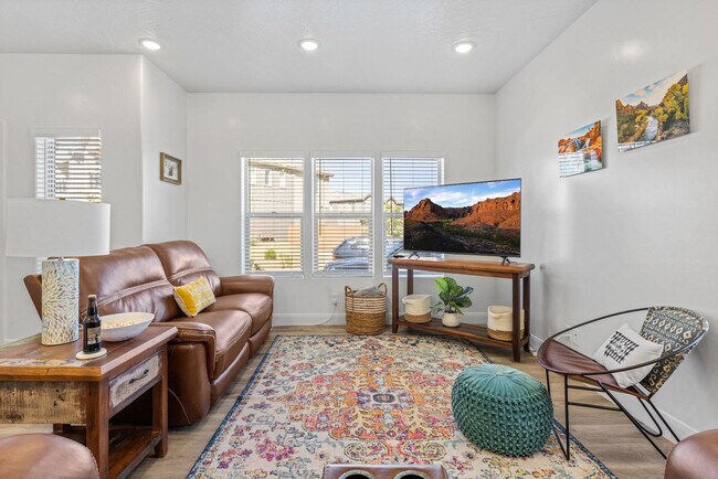 Building Photo - 350 W Old Hwy