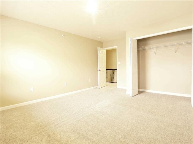 Building Photo - 605 Alessia Ct