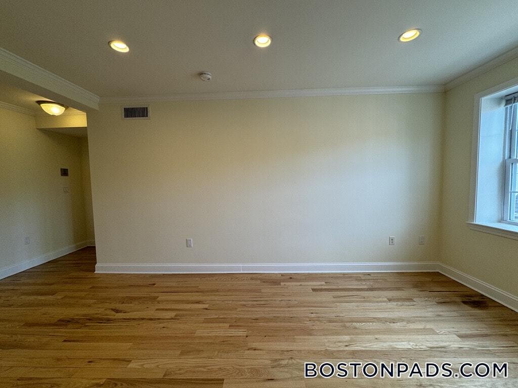 Building Photo - 55 Langdon St