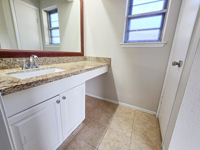 Building Photo - 12645 Lake Conroe Hills Dr