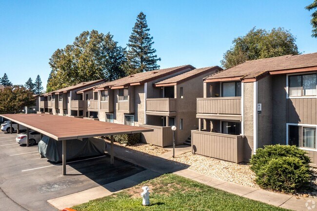Building Photo - Brand new updated unit!! Apply today, Move...