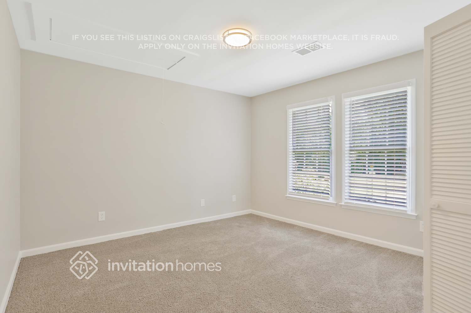 Building Photo - 2073 Kinridge Rd