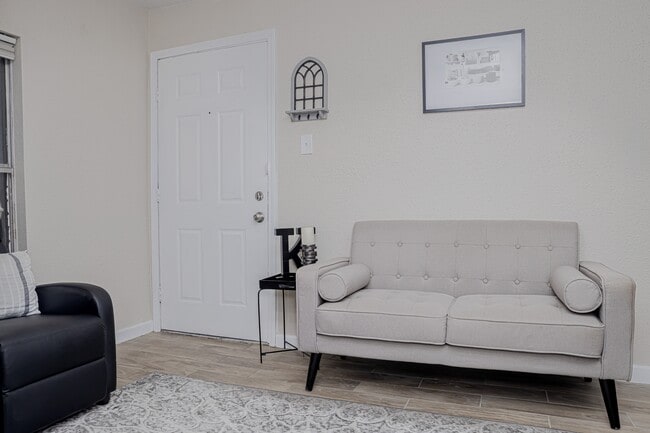 Building Photo - 101 S Allen-Genoa Rd