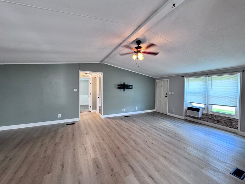 Building Photo - 2475 Freshour Rd