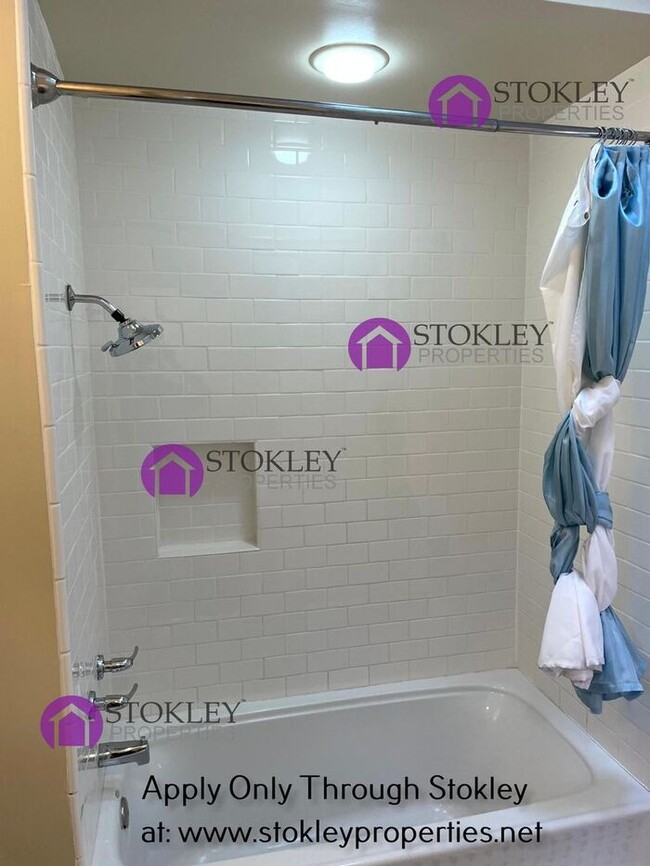 Building Photo - 1975 Shuey Ave