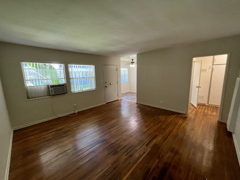 Interior Photo - 652 Veteran Ave
