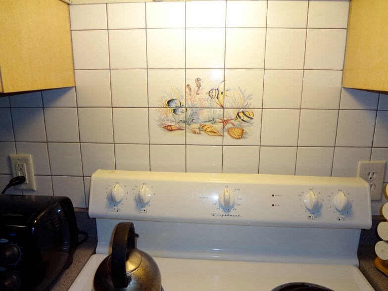 Building Photo - 2436-B N Weil St