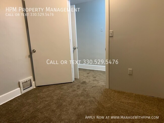 Building Photo - 816 Cody Ct NW