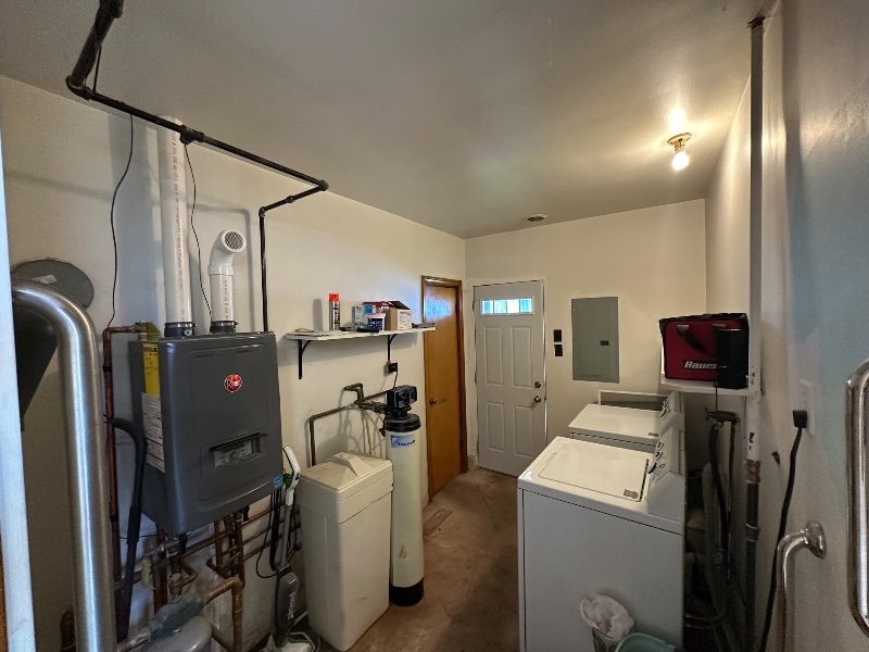 Building Photo - 421 E South St