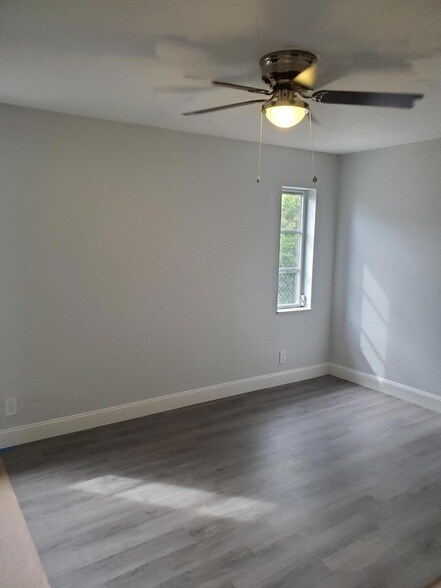 Building Photo - 516 NW 53rd St