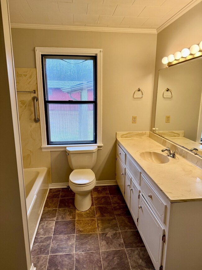 Building Photo - 460 Mississippi St