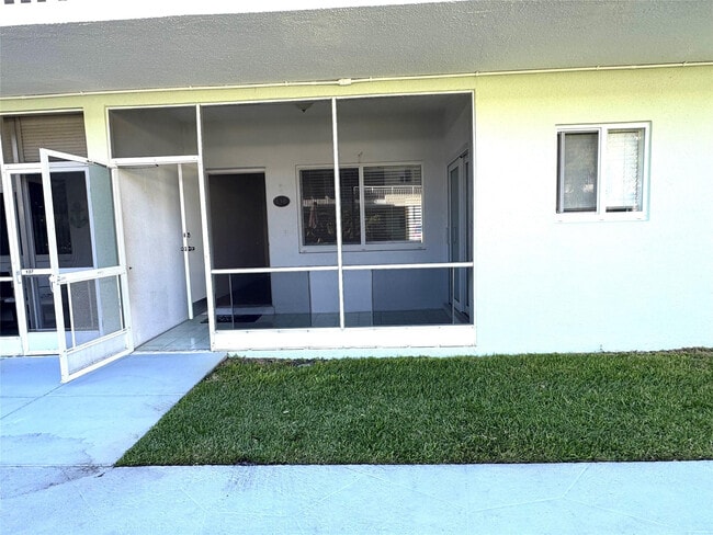 Building Photo - 2100 NE 38th St