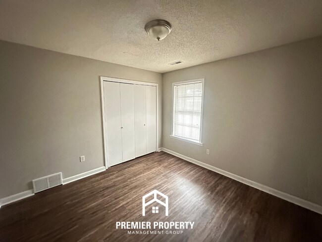 Building Photo - 4505 Stony Point Dr